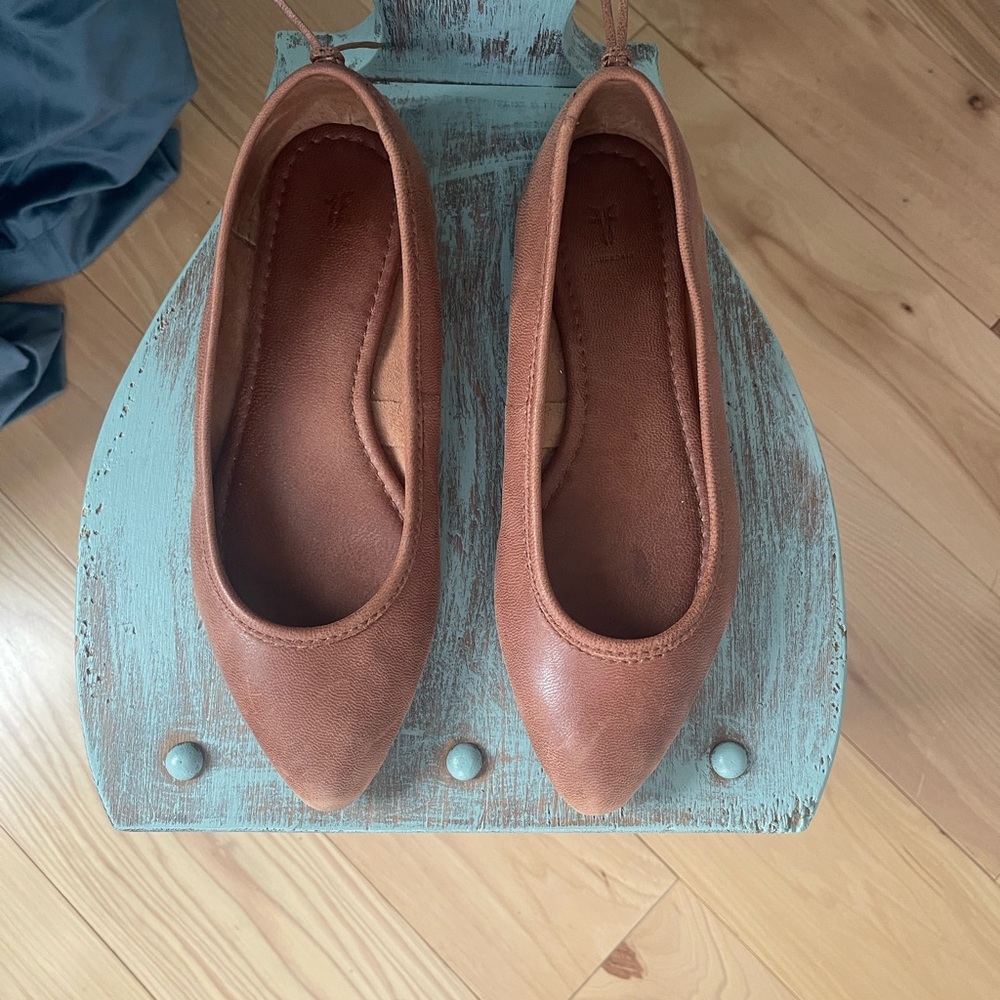 Frye Regina Flats Women’s SIZE 6, Distressed Brown